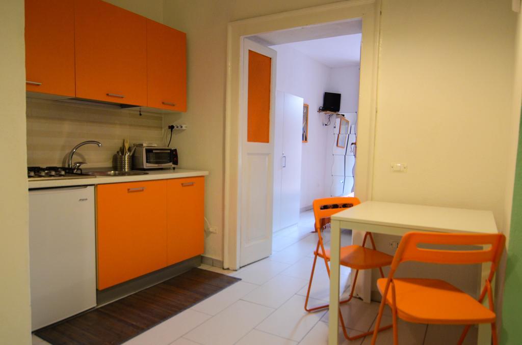 Shine Apartment Nápoly Szoba fotó